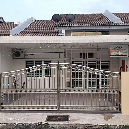 Nurkasih Homestay Jerantut Exterior photo