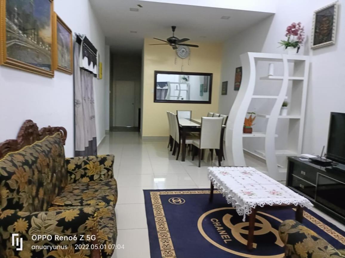 Nurkasih Homestay Jerantut Exterior photo